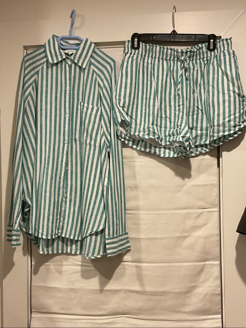 Z Supply Green & White Striped Men's Flat Front Shorts